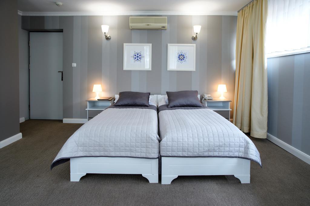 Hotel Niedzwiadek Wdzydze Kiszewskie Extérieur photo