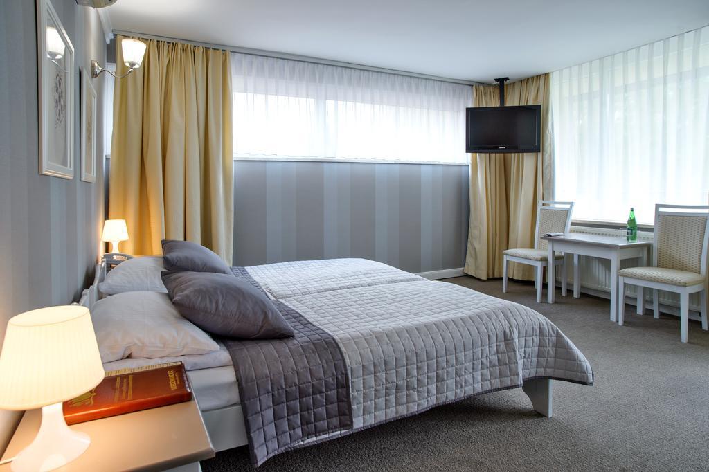Hotel Niedzwiadek Wdzydze Kiszewskie Extérieur photo